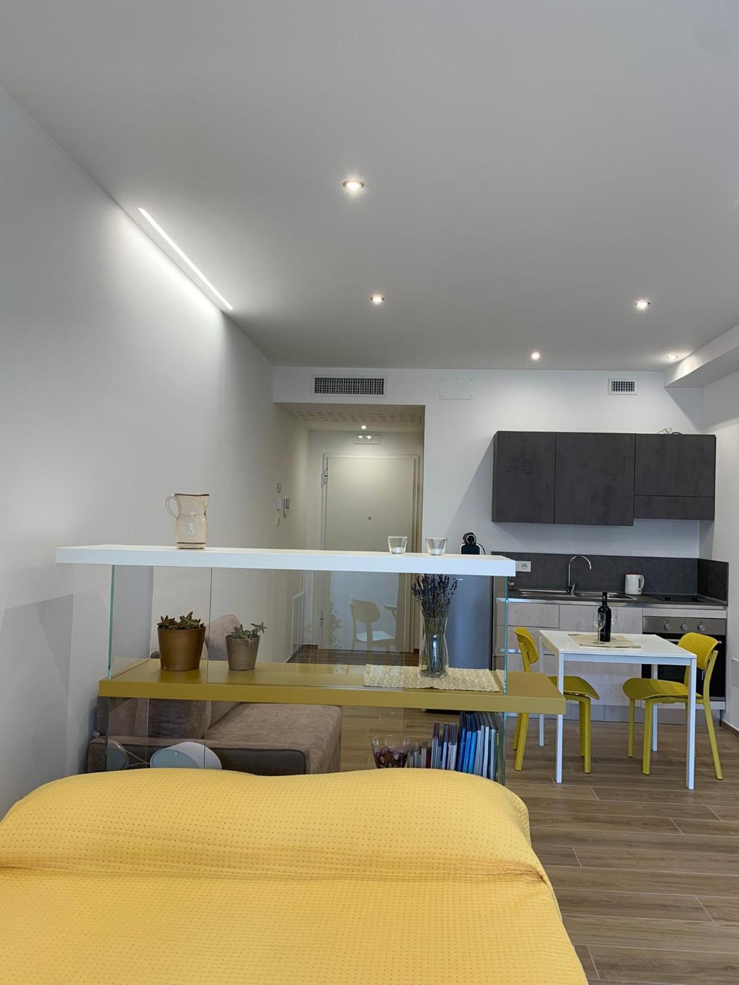 Domus13-With Private Parking Apartment Bari Exterior foto