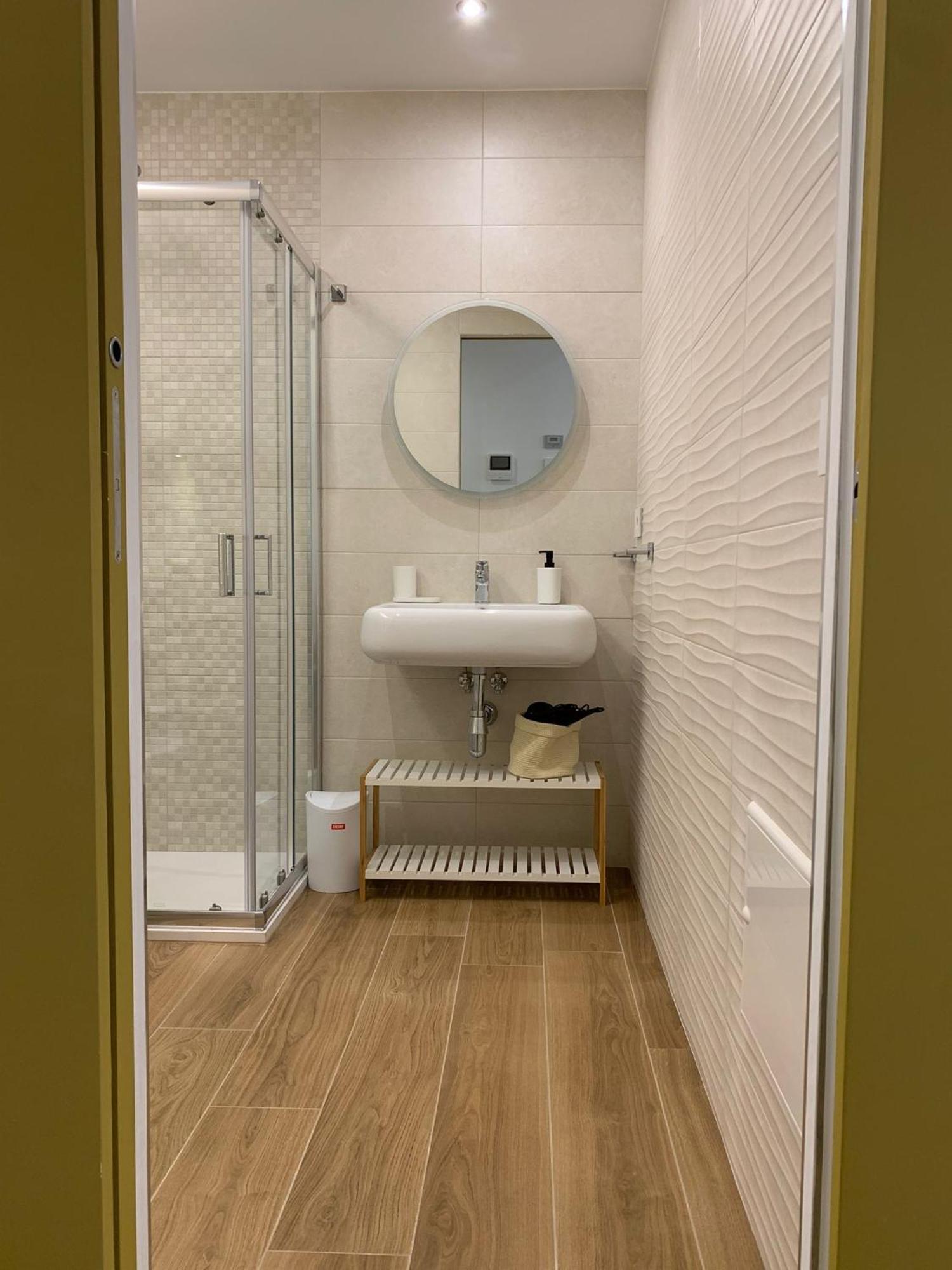 Domus13-With Private Parking Apartment Bari Exterior foto